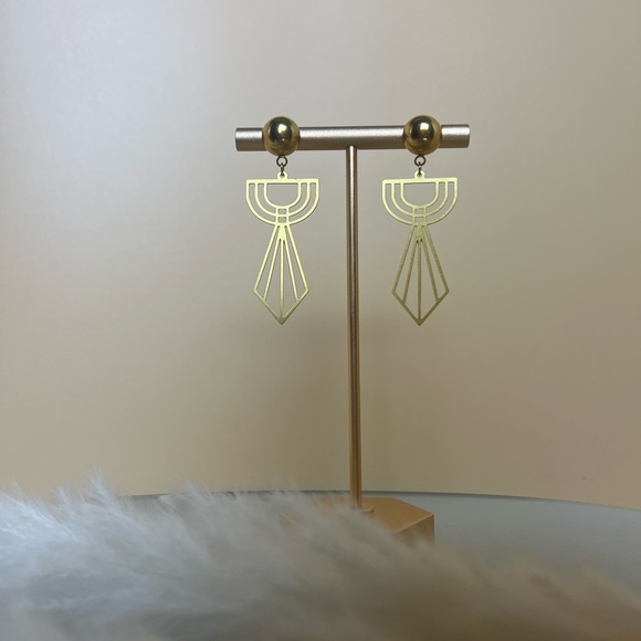 Delicate Flirty Art Deco Brass Earrings- Elegant Delicate Geometric Earrings - Picture 11 of 17